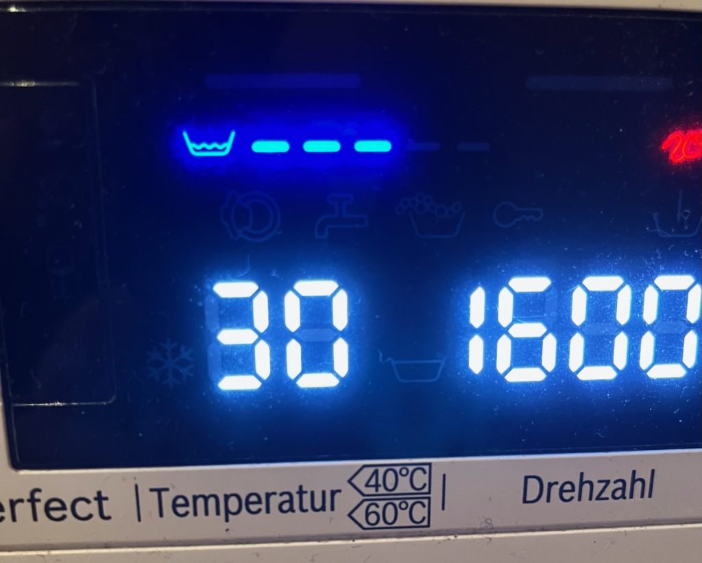 waschaktive Substanzen lösen sich auch bereits bei geringen Temperaturen.